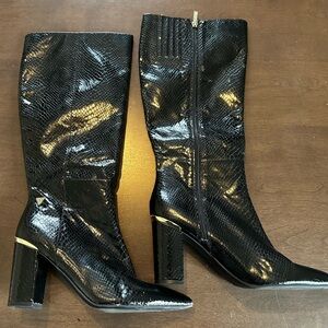 Guess Black Snakeskin Heeled Boots Size 9